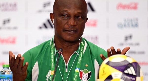 رواتب مدربي أمم أفريقيا.. بيتكوفيتش في الصدارة وهذا ترتيب العرب  .. جيمس كواسي أبياه (السودان) يتقاضى 48 ألف يورو