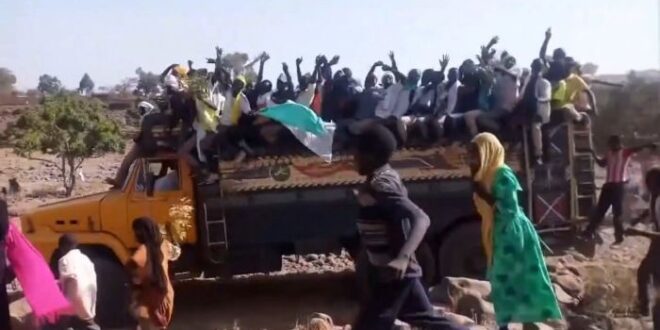 السودان.. ما مستقبل 200 ألف ممتحن للشهادة السودانية في مناطق النزاع؟