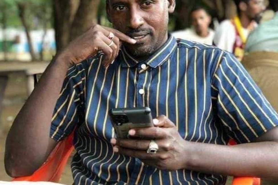 السودان – وتعتقل الشرطة المصرية الصحفي السوداني عمر هنري منذ 28 فبراير/شباط الماضي